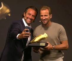Harry Kane odbiera nagrodę Europejskiego Złotego Buta